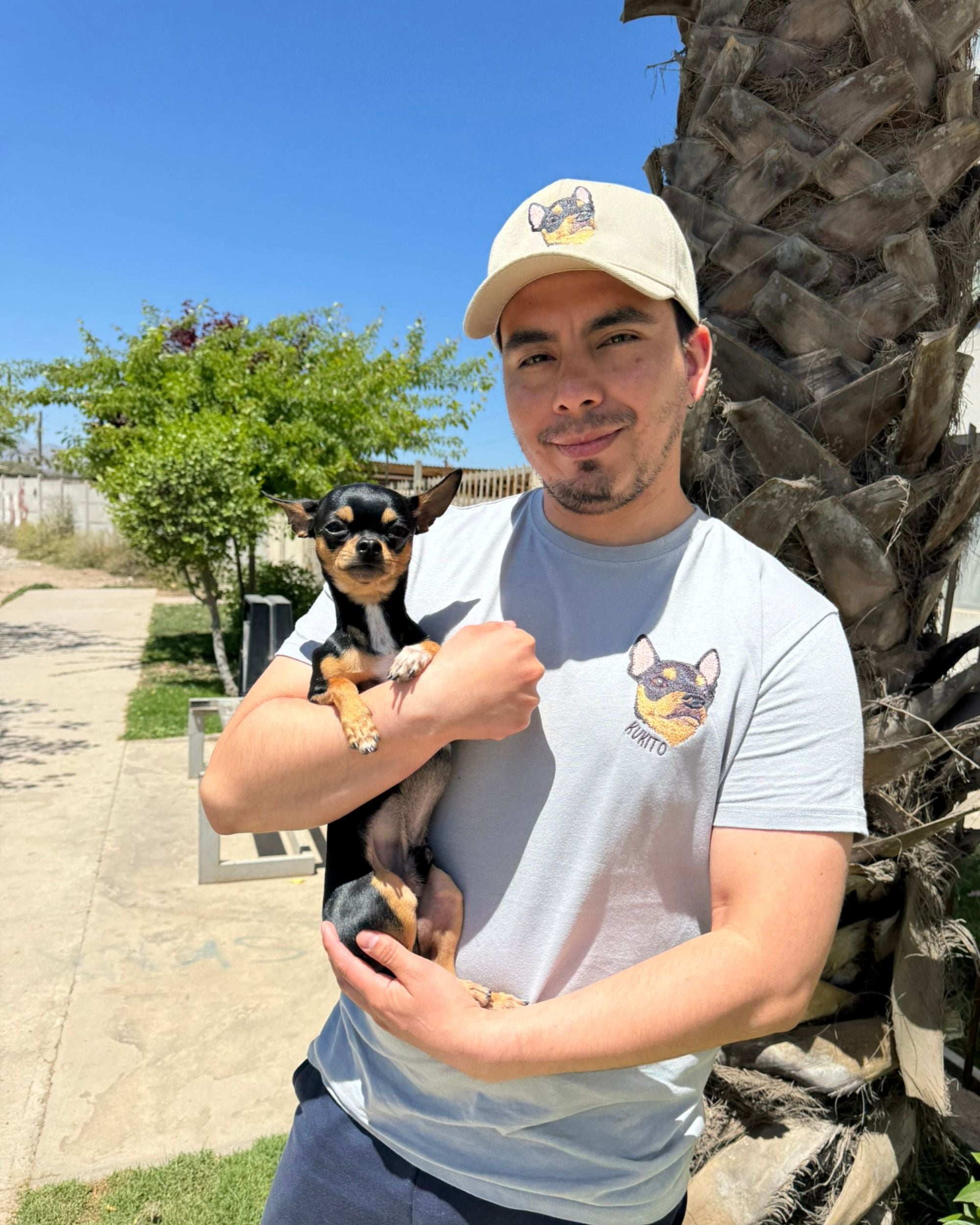 Pack de Polera + Jockey con 1 mascota bordada