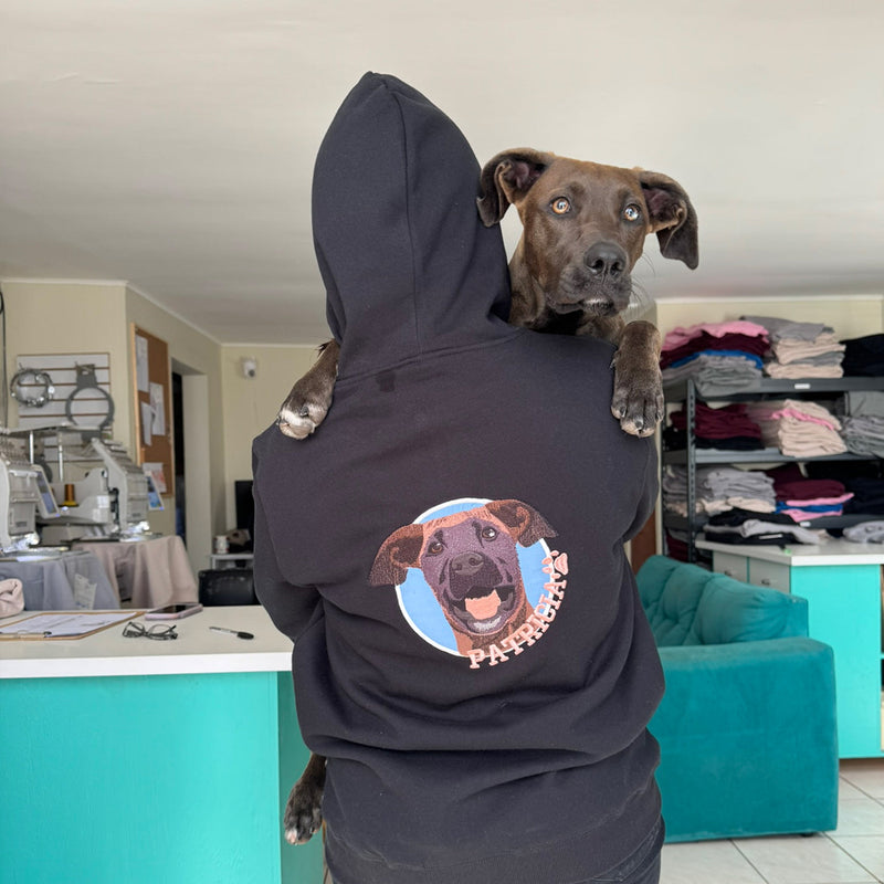 Tu regalón merece estar en tu hoodie favorito