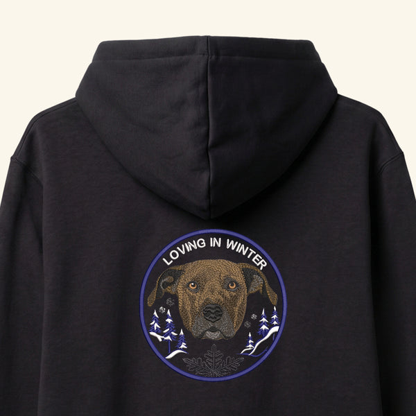 Hoodie Edición Invierno con Retrato de Mascota Bordado en la Espalda