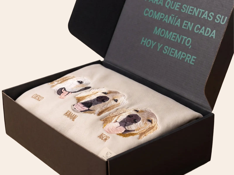 Hoodie Malcriados bordado con retrato de mascota listo para regalar