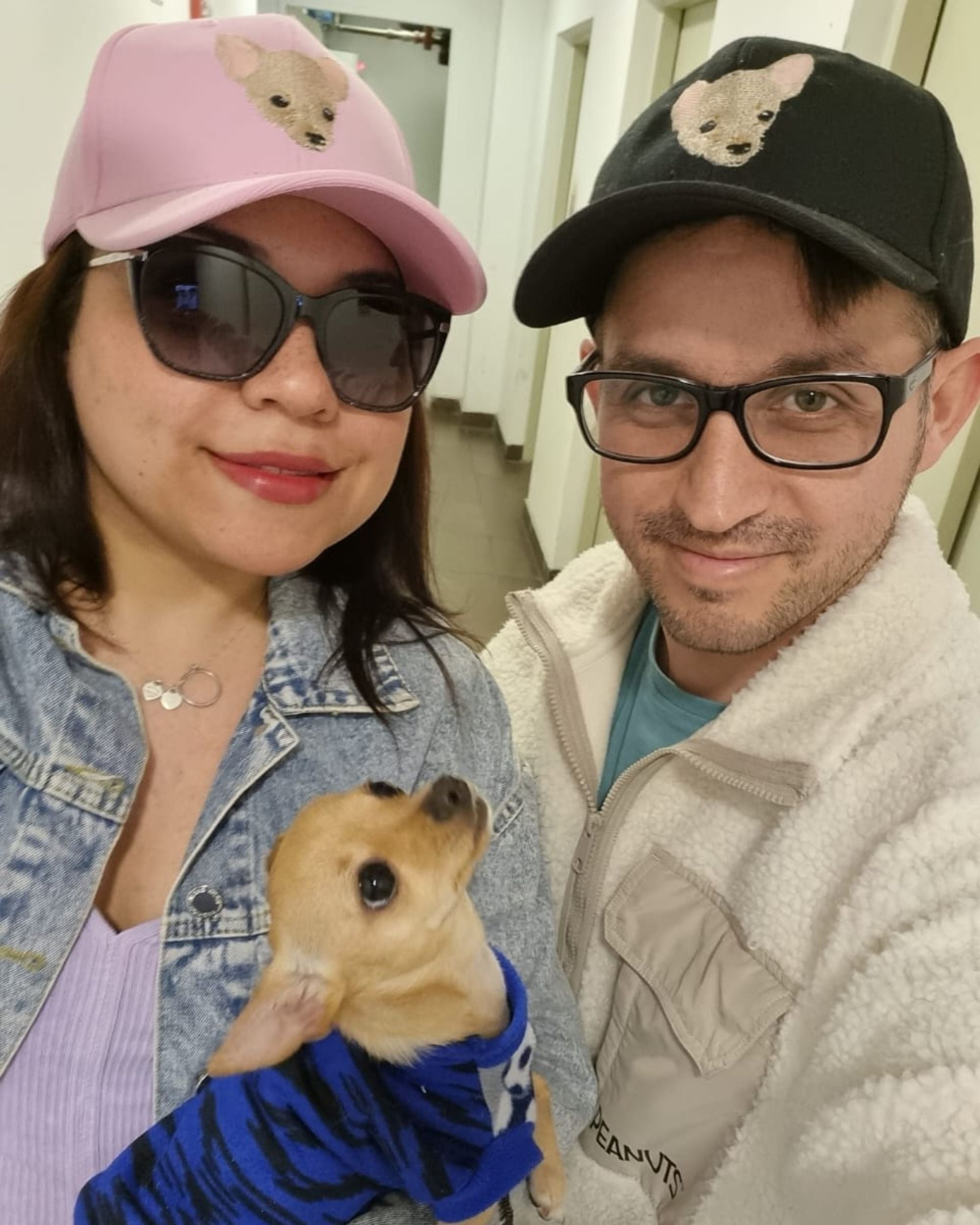 Jockey con 1 mascota bordada