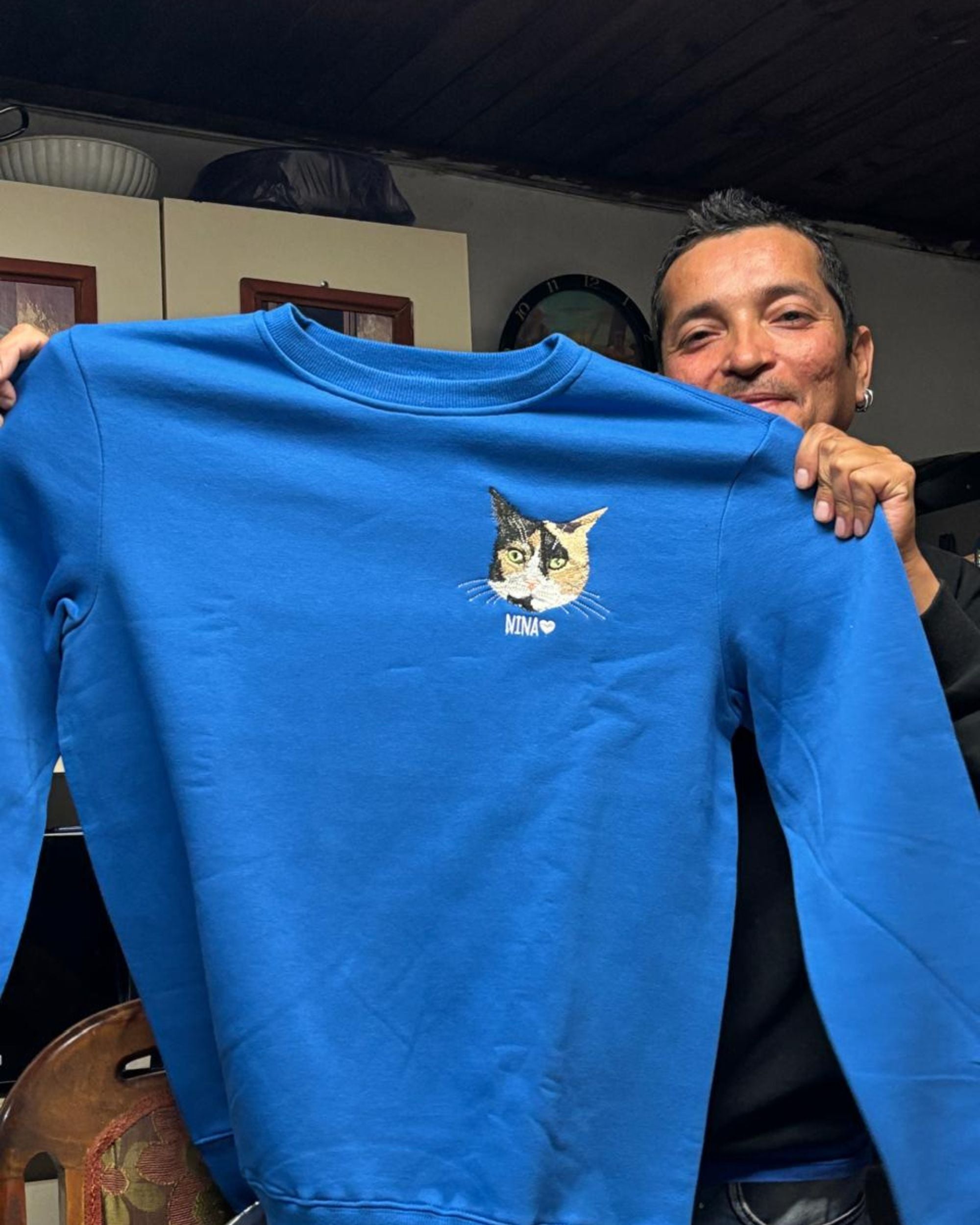Polo con 1 mascota bordada