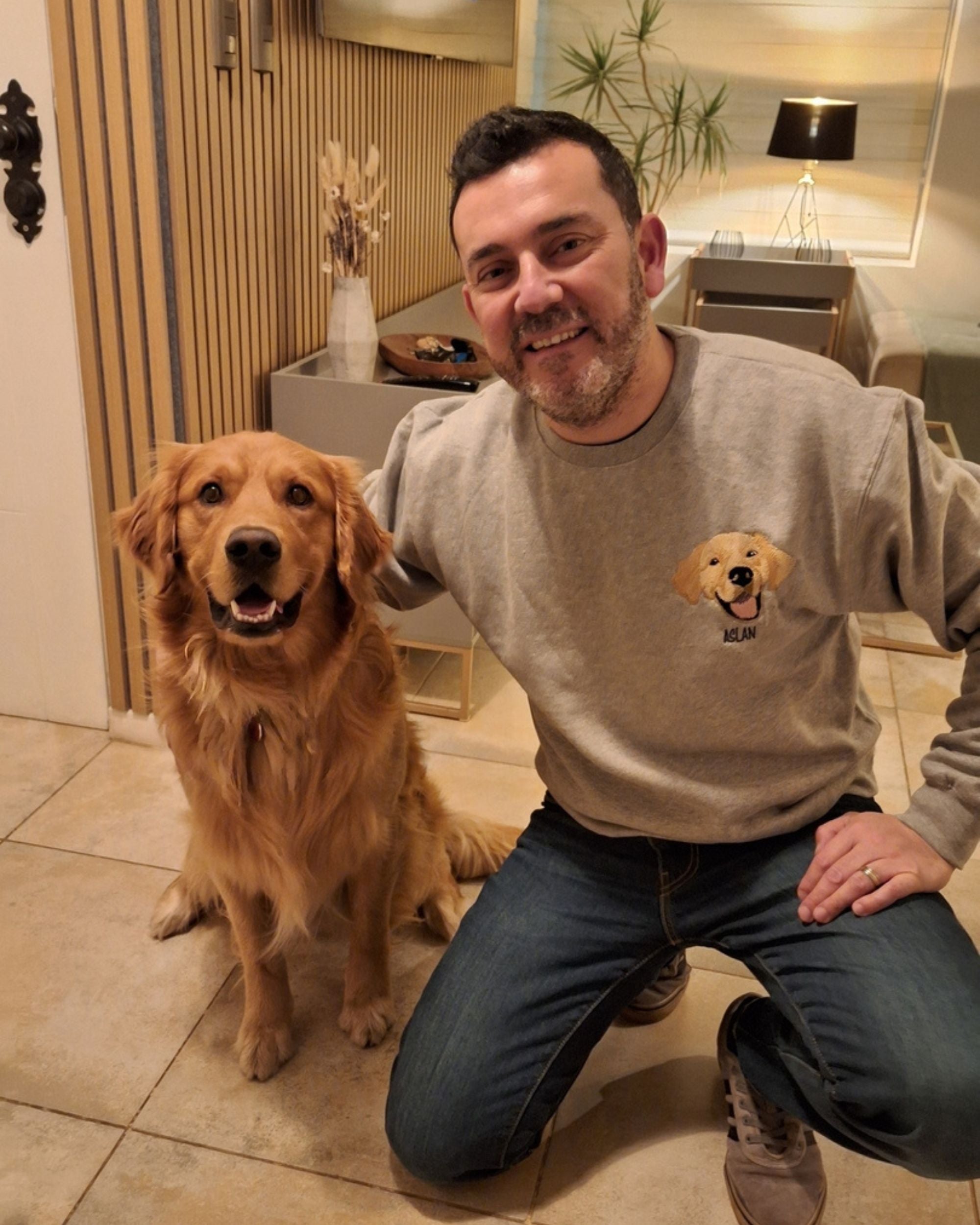 Polo con 1 mascota bordada