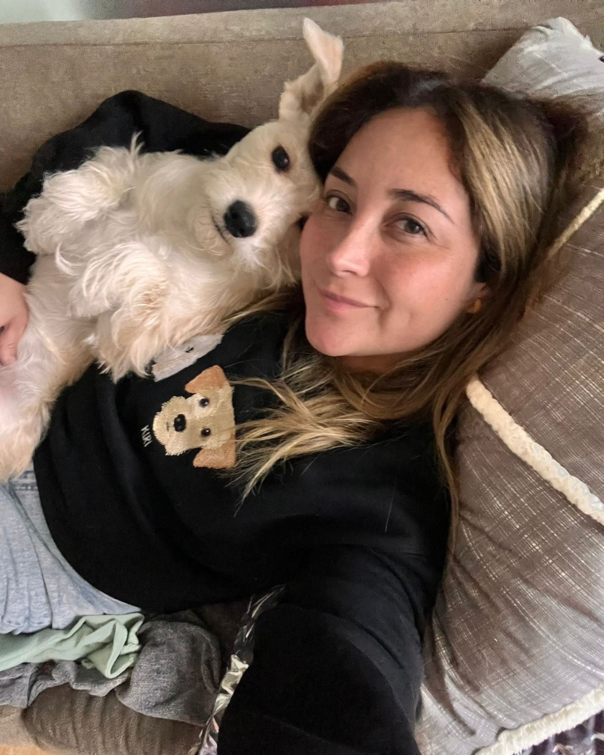 Polo con 3 mascotas bordadas